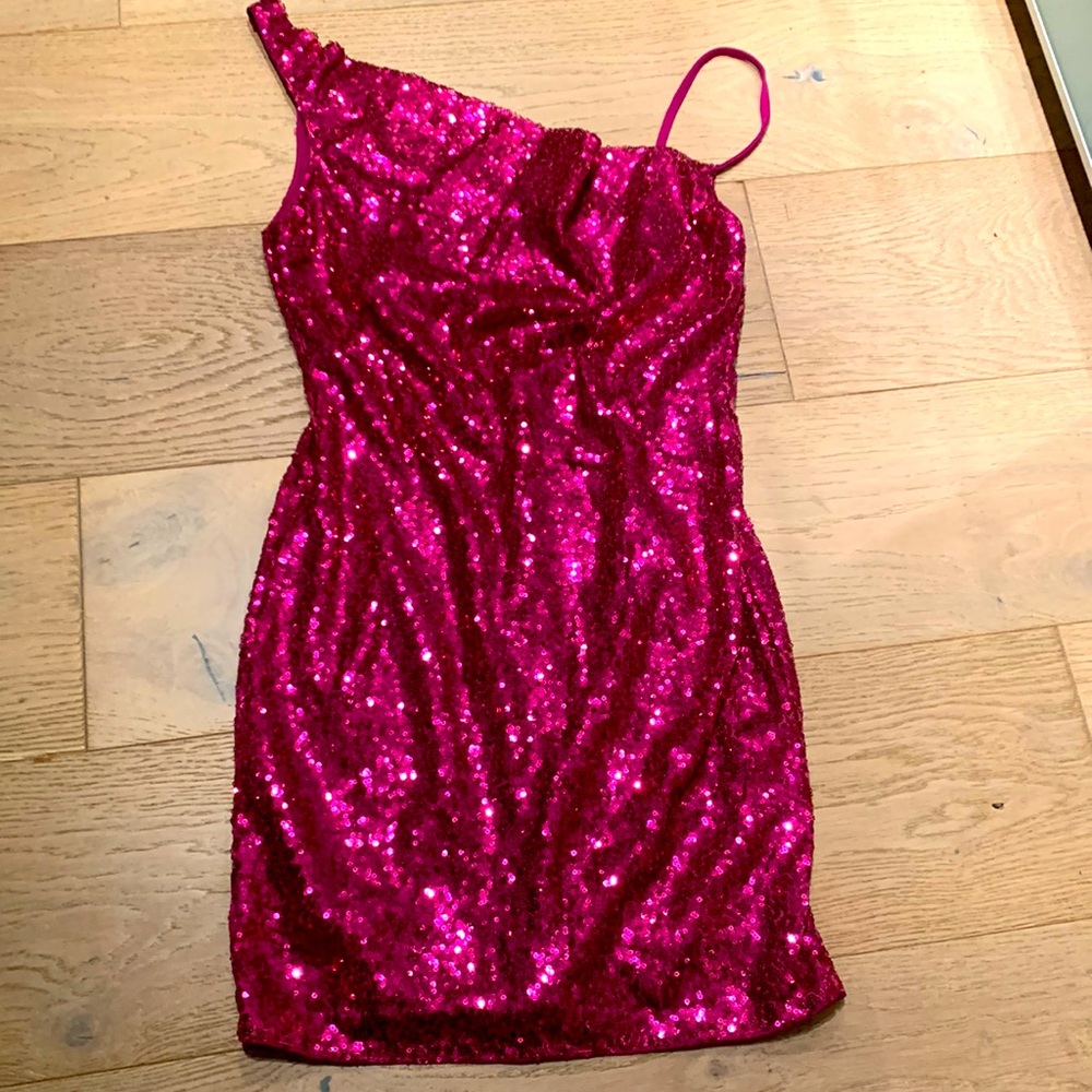 NWT Hello Molly brand Hot pink sequin mini dress. Beautiful dress